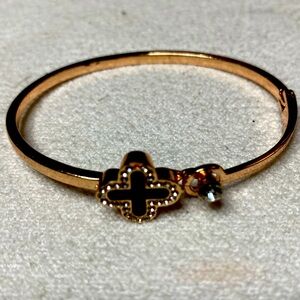 Stylish Four Leaf Clover Bracelet for Women